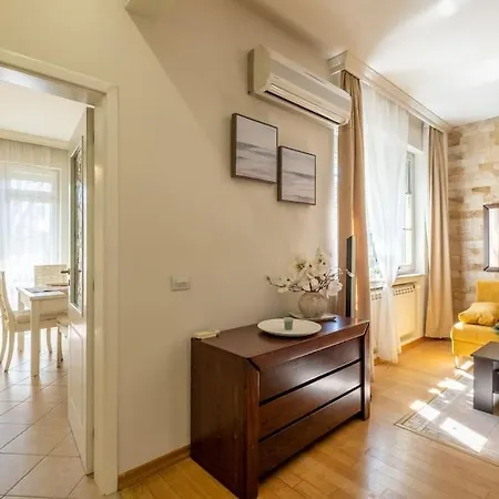 Aristocratic Place, Location * София