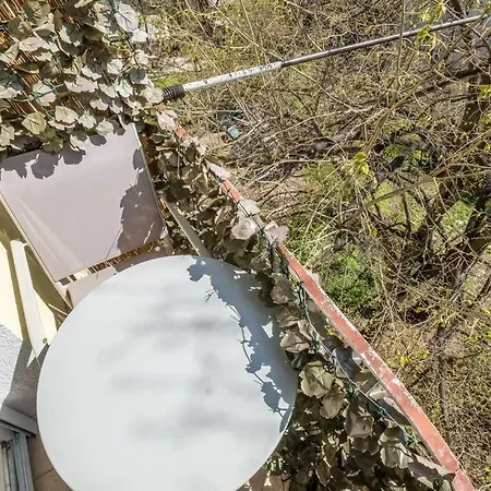 Apartmán Aristocratic Place, Location *