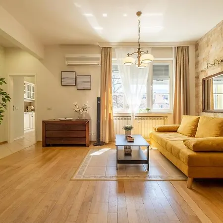 Apartamento Aristocratic Place, Location